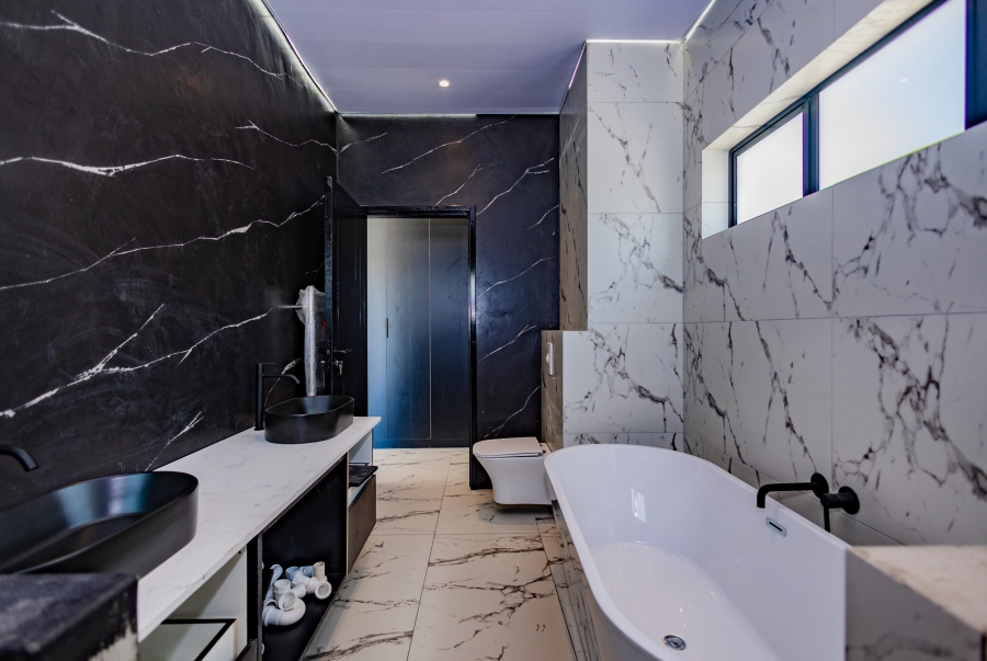 4 Bedroom Property for Sale in Sandown Western Cape